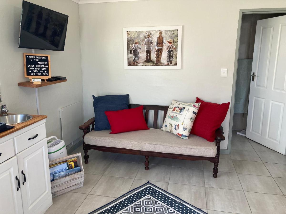 C-Pampoentjie Apartment Struisbaai Ngoại thất bức ảnh